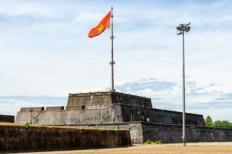 349 - Vietnam - Hue - Ciudadela Imperial - torre de la bandera
